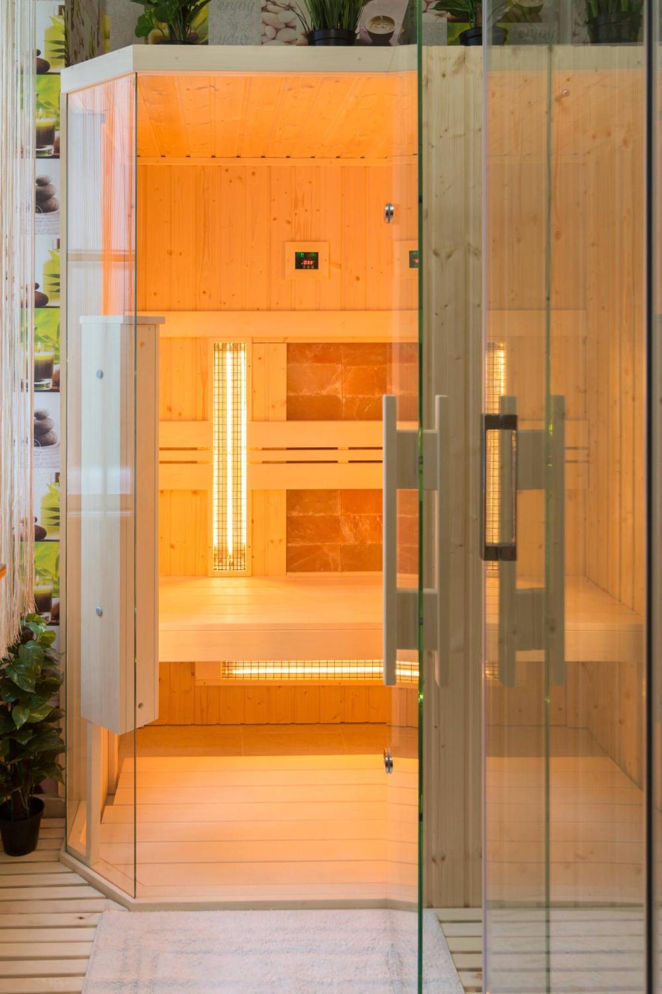 Exlcusive & City Central Located Suite By Prestige Homes Boedapest Buitenkant foto